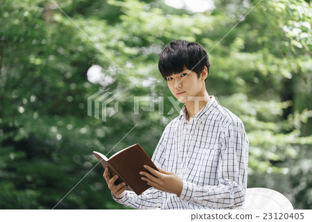 Male nature green Male nature green 23120405