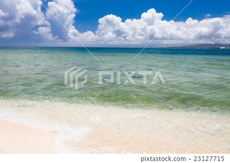 Beautiful beach 23127715