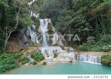 Cousin Falls 23128732