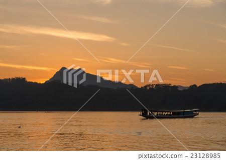 湄公河瑯勃拉邦 湄公河瑯勃拉邦 23128985