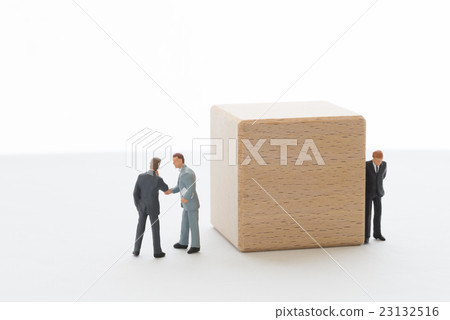 A person who listens A person who listens 23132516