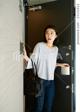 一個女人離開 23132812