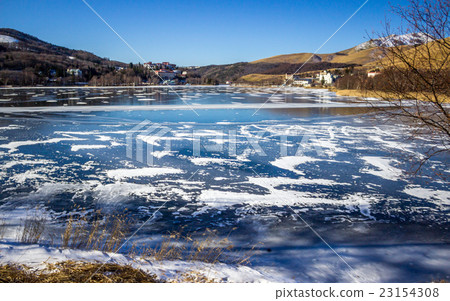 Midwinter lake Shirakaba lacking thin ice Midwinter lake Shirakaba lacking thin ice 23154308