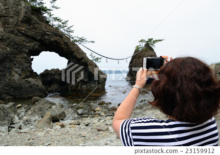 能登半島工具岩（Hatagoiwa） 23159912