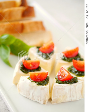 Camembert for basil sauce Camembert for basil sauce 23164936