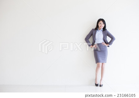 business woman smile to you 23166105