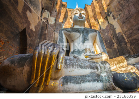 Ancient buddha statue. Sukhothai Historical Park 23166359
