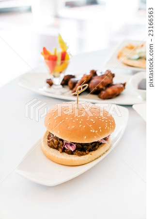 burger burger 23166563