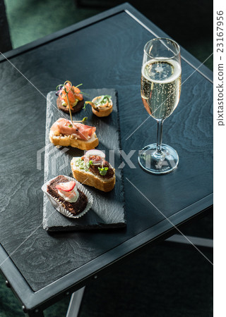 spanish appetizer 23167956