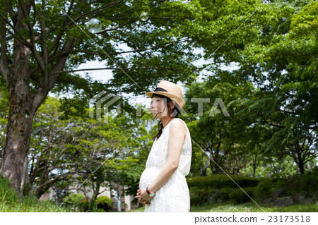 產科照片shabbun球在公園 23173518