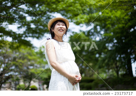 產科照片shabbun球在公園 產科照片shabbun球在公園 23173717