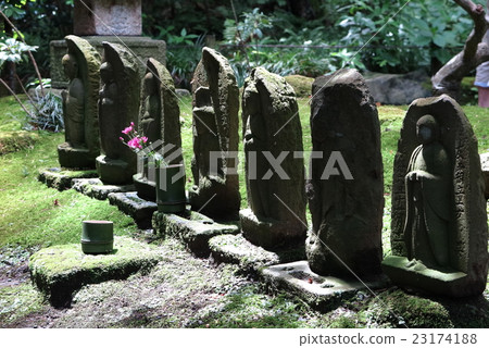 Jizo of the Kamakura Republic Temple 23174188