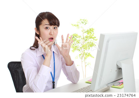 Amazing business woman 23174764