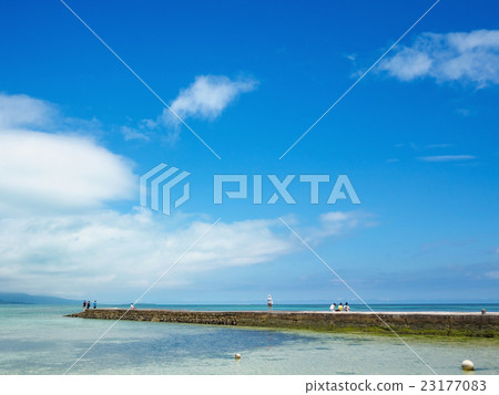 West pier of Taketomi-jima 23177083