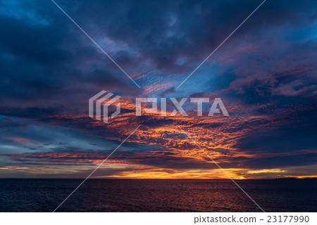 sunset over sea 23177990