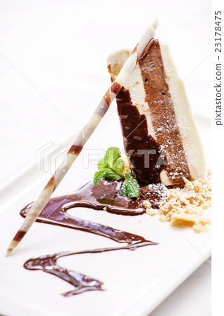 ice cream cake 23178475