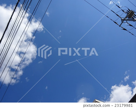 Contrail 23179981