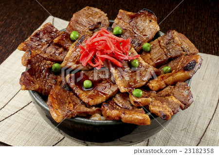Volume full dot pork bowl 23182358