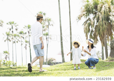 Family portrait 23182939