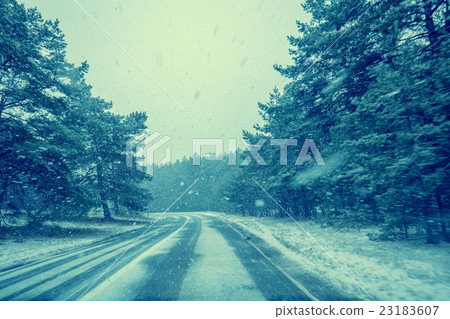 Winter snowy road 23183607