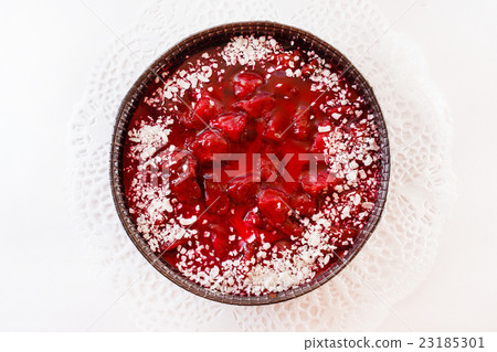 berry cake 23185301