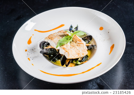 seafood dinner 23185426