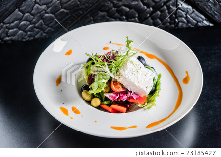 greek salad 23185427