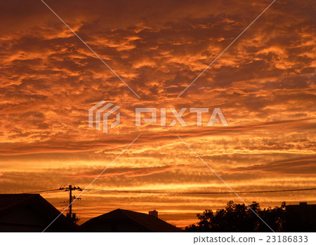 Sky a little before the sunset in residential area 23186833