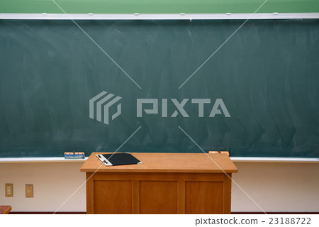 教室黑板和考勤簿 教室黑板和考勤簿 23188722