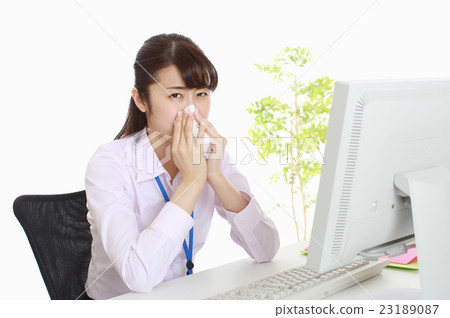 Biting your nose OL 23189087