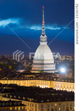Glowing cityscape of Torino (Turin, Italy) at dusk 23191762