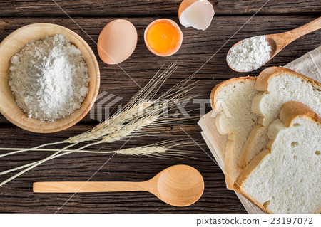 bread ingredients  23197072