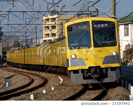 Seibu Shin 101 series Seibu Shinjuku Line Kodaira ~ Hana Koganei 23197941