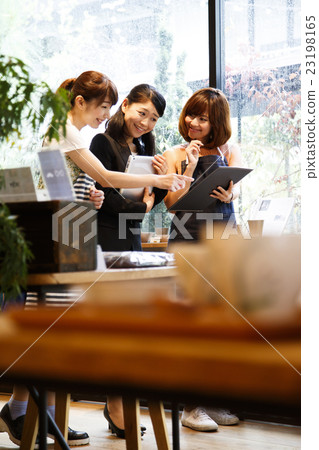 Clerk Salesperson Women Manager Sundries Select shop Photography Cooperation: TENOHA DAIKANYAM 23198165