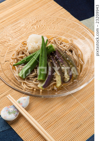 蕎麥麵條用秋葵和茄子 23209943
