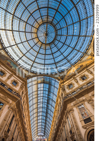 Galleria Vittorio Emanuele II shopping arcade 23209999