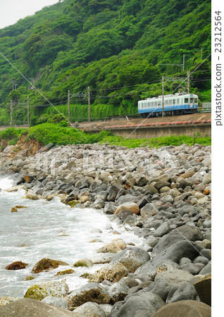 Izuki 100 series train going on the coast of Higashi Izu Izuki 100 series train going on the coast of Higashi Izu 23212564