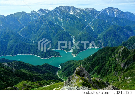 Kurobe Lake seen from Pinchonogi-dake and Tateyama / Kyoung Peak 23213156