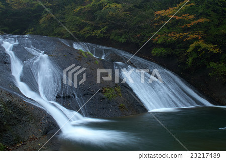 Kamabuchi Waterfall Kamabuchi Waterfall 23217489