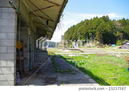 廢軌和車站建設 23217587