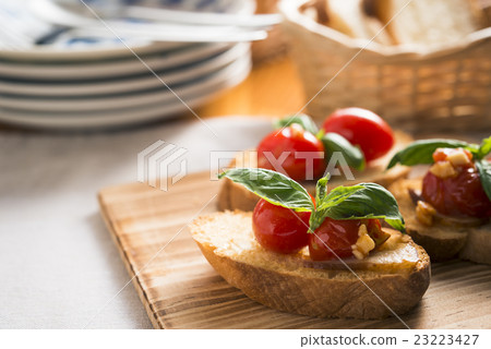 Bruschetta 23223427