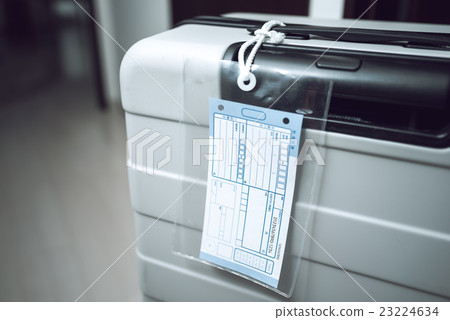 Send a suitcase 23224634