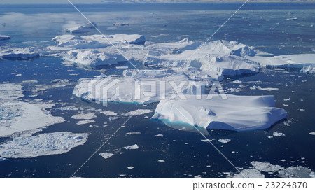 Greenland's iceberg Greenland's iceberg 23224870