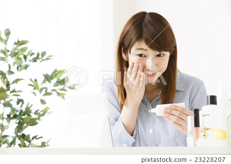 Beauty makeup makeup female beauty young woman skin care business woman 23228207