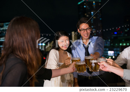 啤酒花園圖像 23229670