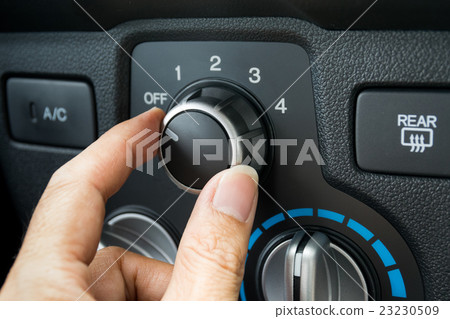 Turning on car air conditioning system 23230509