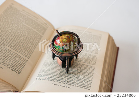 外國書籍和全球 23234806