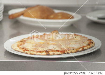 Traditional way baked Italian pizza 23237492