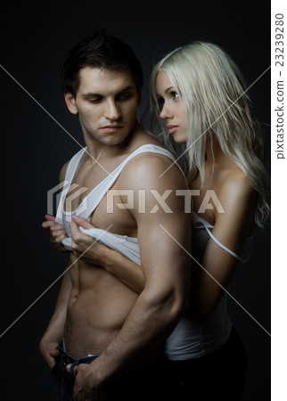 sexy couple 23239280