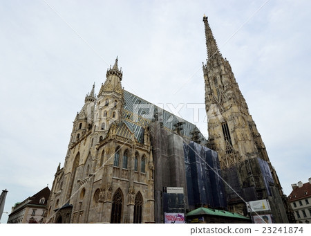 Vienna Stephan Temple 23241874